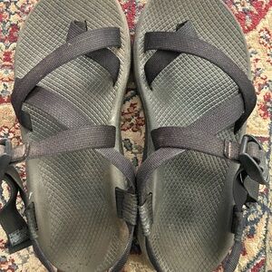 Chaco Toe Loop Mens Sandals Size 10 Black Buckle Straps Black Strappy Sandals